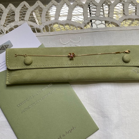 Van Cleef & Arpels Frivole bracelet mini model 18K Rose Gold Ruby - Picture 1 of 5